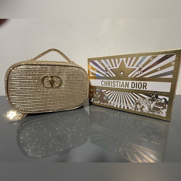 Christian Dior Gold Woven Makeup Pouch with Branded Box - Picture 5 of 8